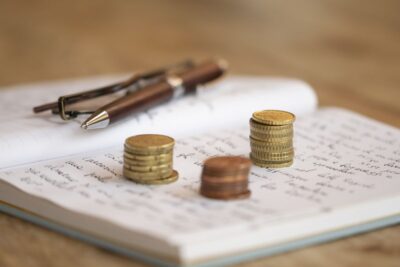 Los mejores libros de economía para apasionados del tema