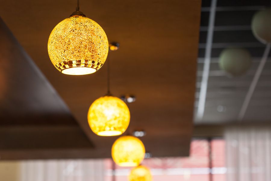 lamparas colgantes doradas estilo moderno 2 Lámparas colgantes doradas estilo moderno