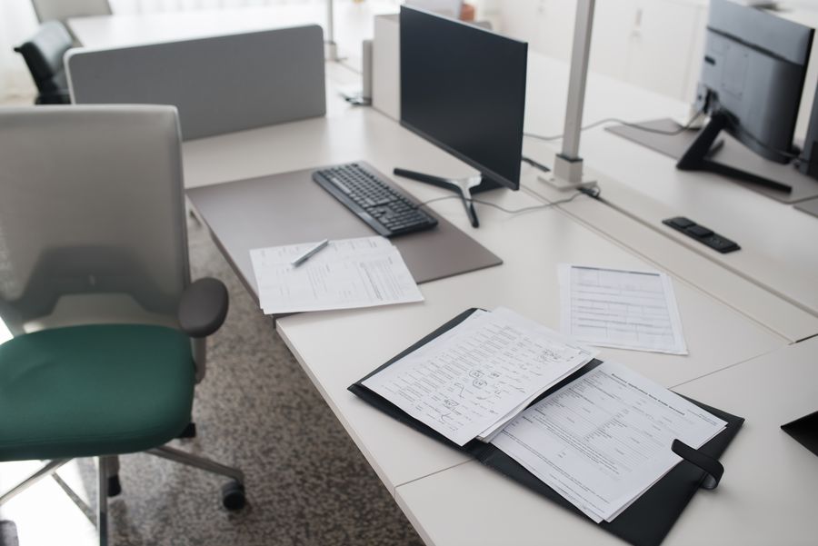 silla oficina ergonomica escritorio moderno 1 Silla de oficina ergonómica y escritorio moderno
